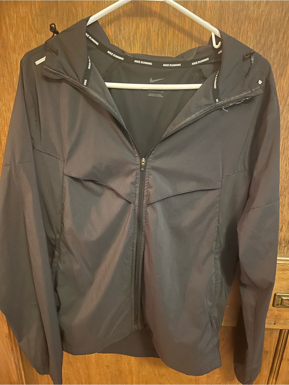 Nike Men’s Black Hooded Windbreaker Jacket
